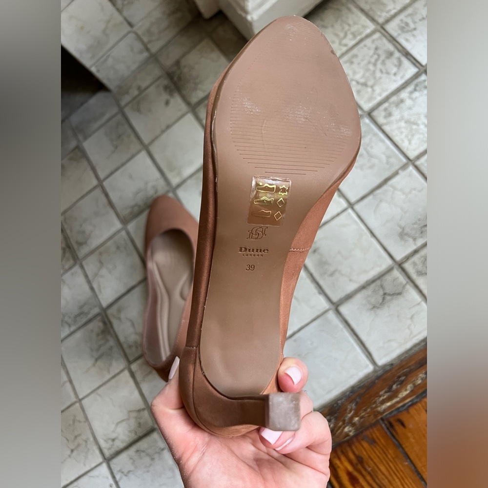 Dune London Adele Pump - image 8